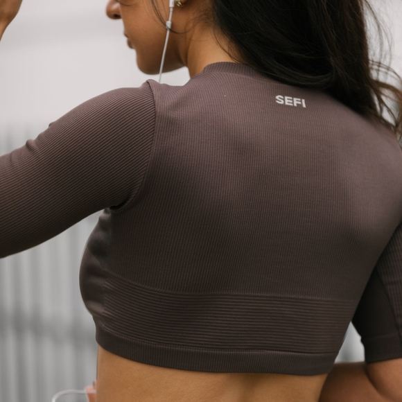 SEFI Timeless Crop in Goldstone - Picture 2 of 4